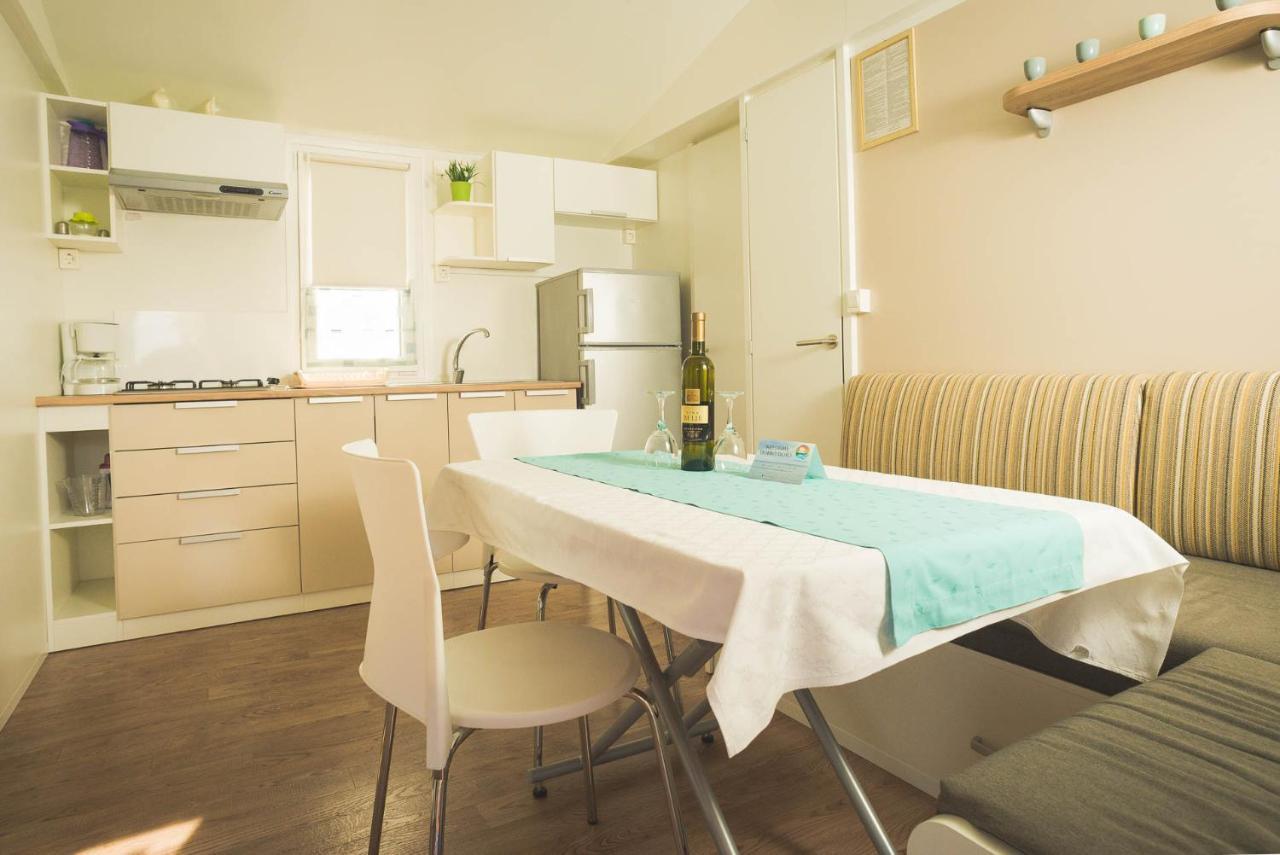 Mobile Homes Murter Jezera Exterior foto